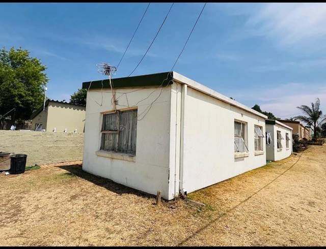 3 BEDROOM HOUSE FOR SALE IN BLOUBOSRAND